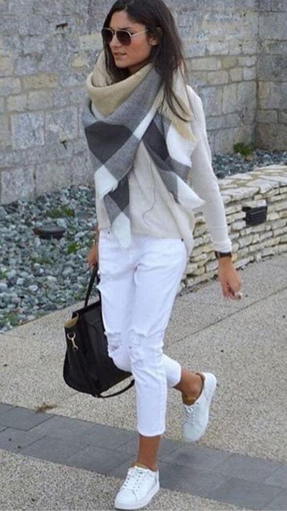 15 All-White Winter Outfits That Are Anything But Boring  White pants  winter, White pants outfit, Winter white outfit